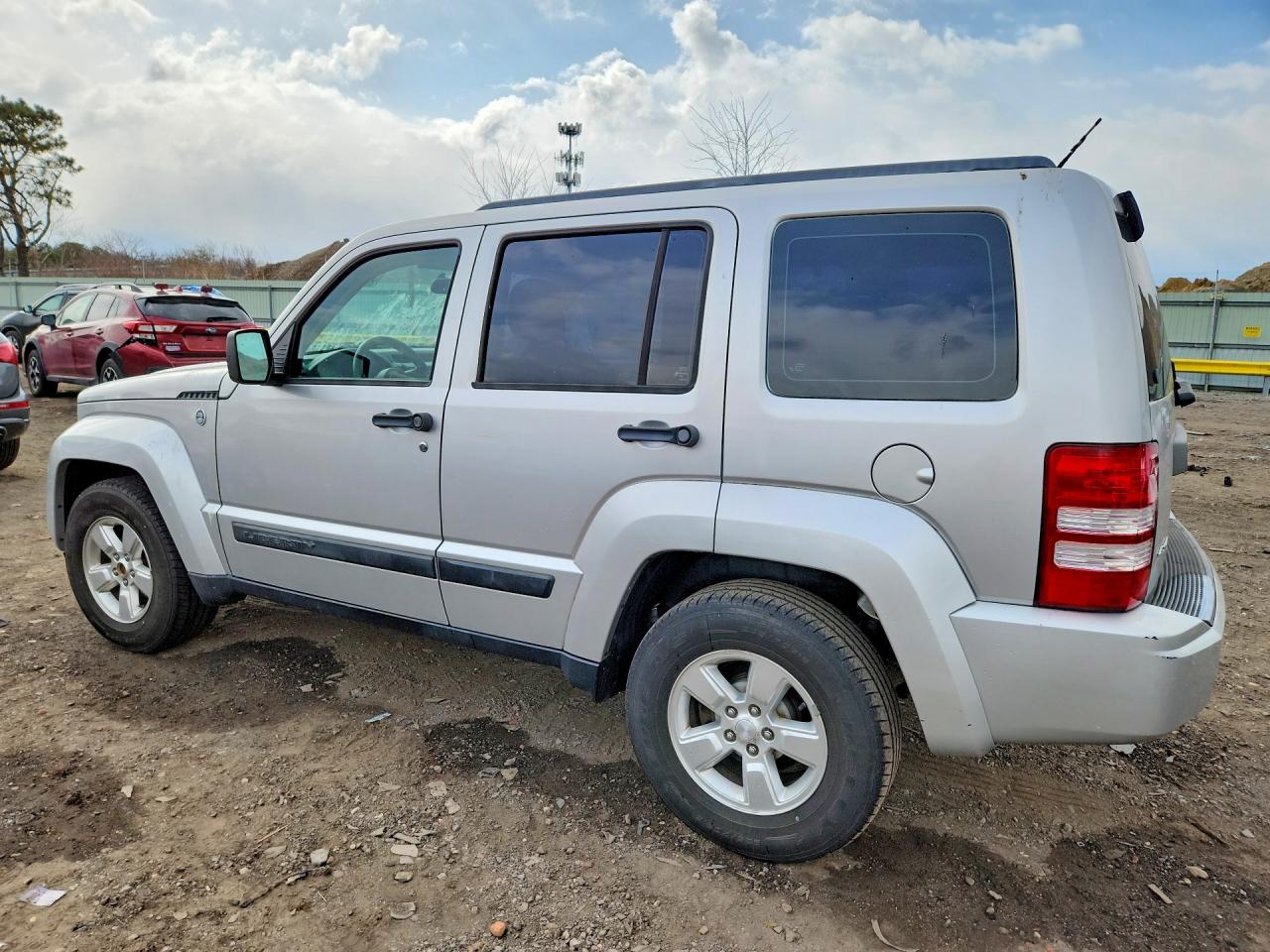 JEEP LIBERTY 2012 — 3