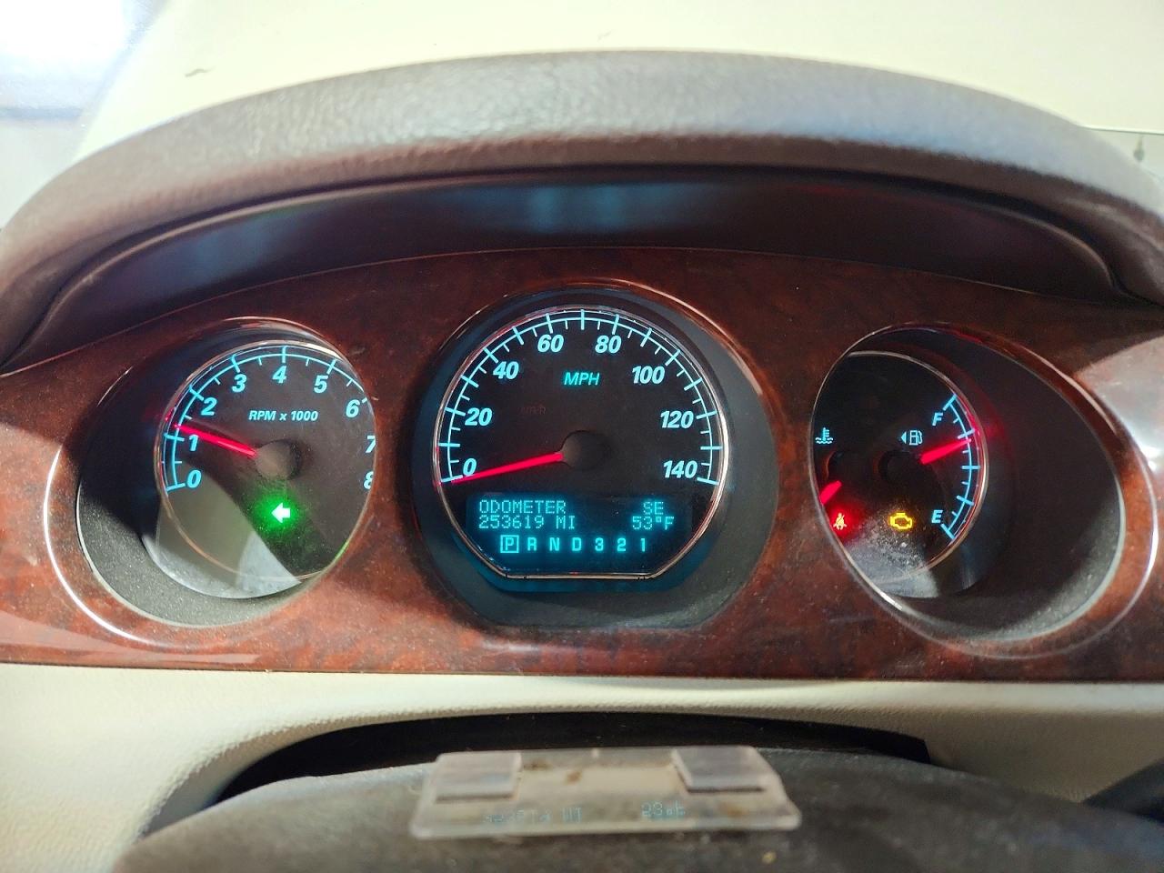 BUICK LUCERNE 2008 — 10