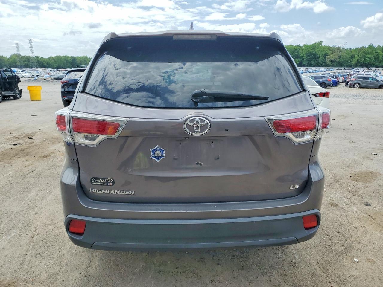 TOYOTA HIGHLANDER 2014 — 7