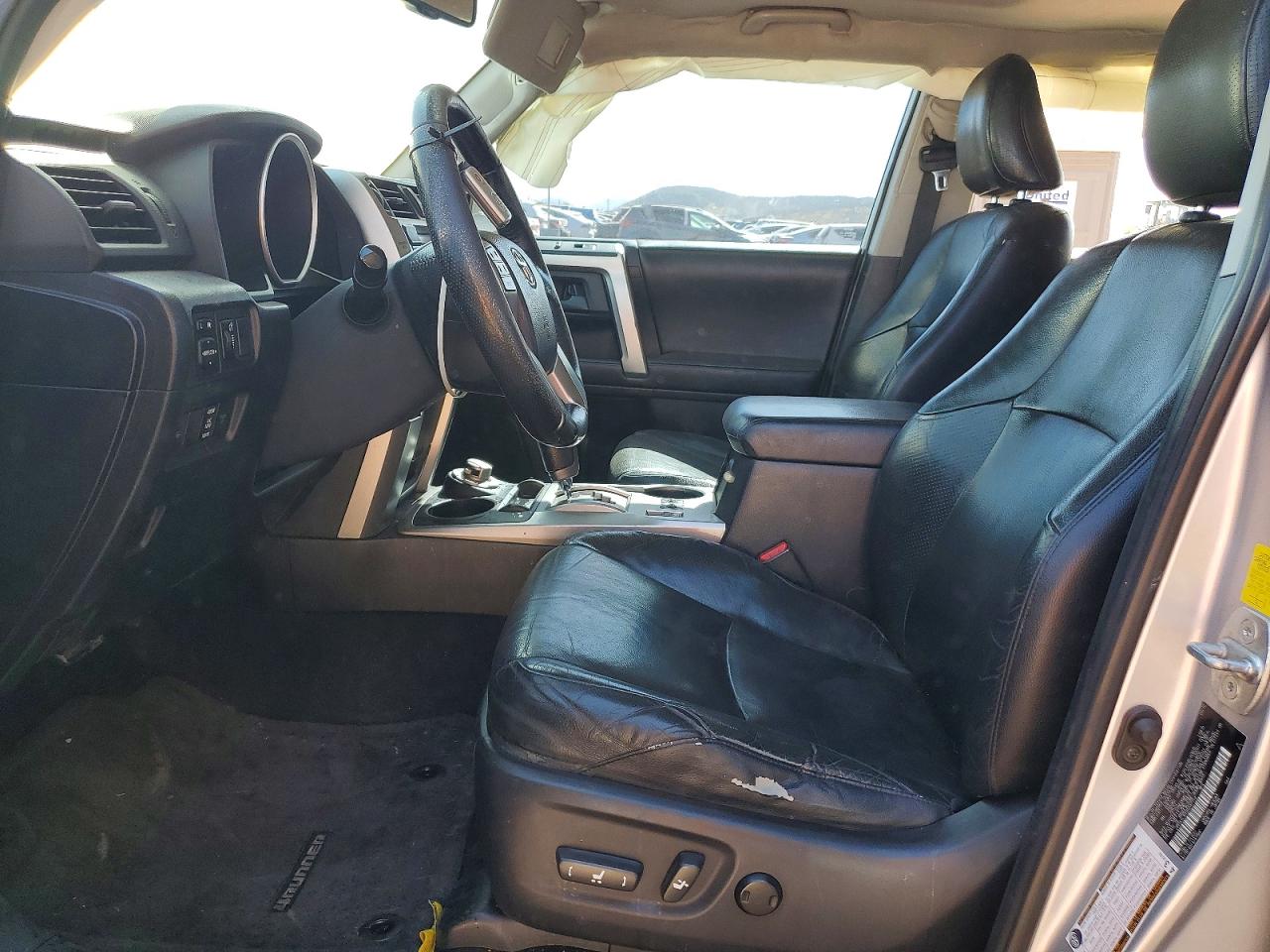 TOYOTA 4RUNNER 2011 — 8