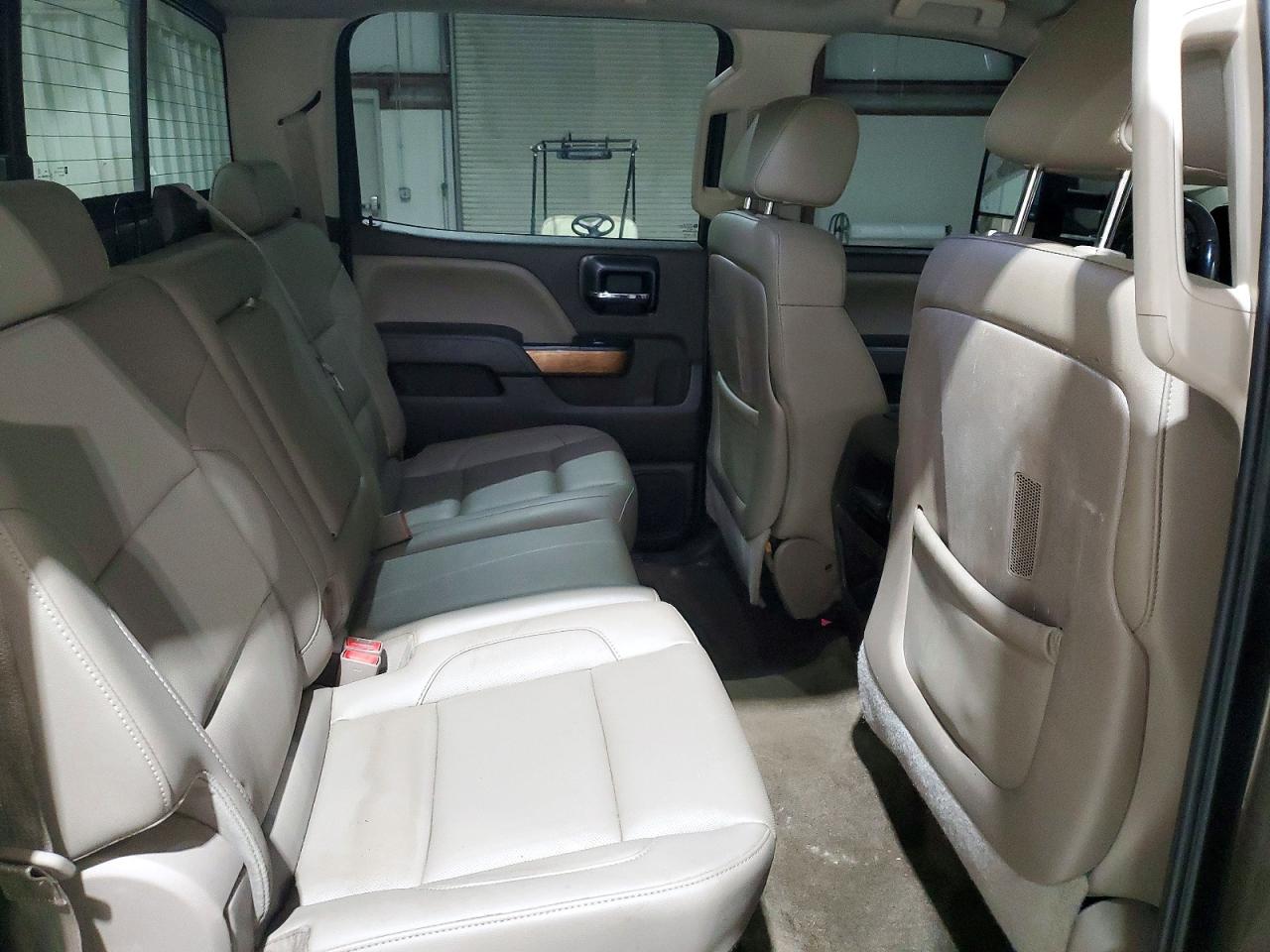 CHEVROLET SILVERADO 2015 — 11