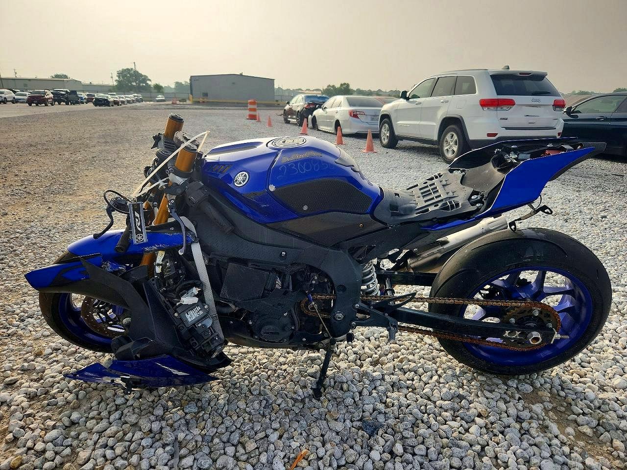 YAMAHA YZFR1 2017 — 4