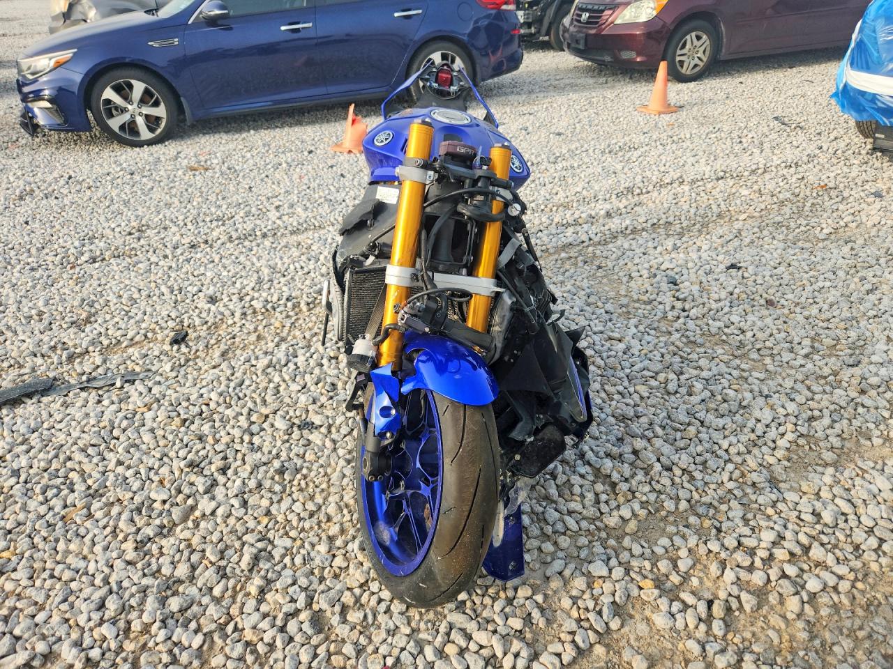 YAMAHA YZFR1 2017 — 3