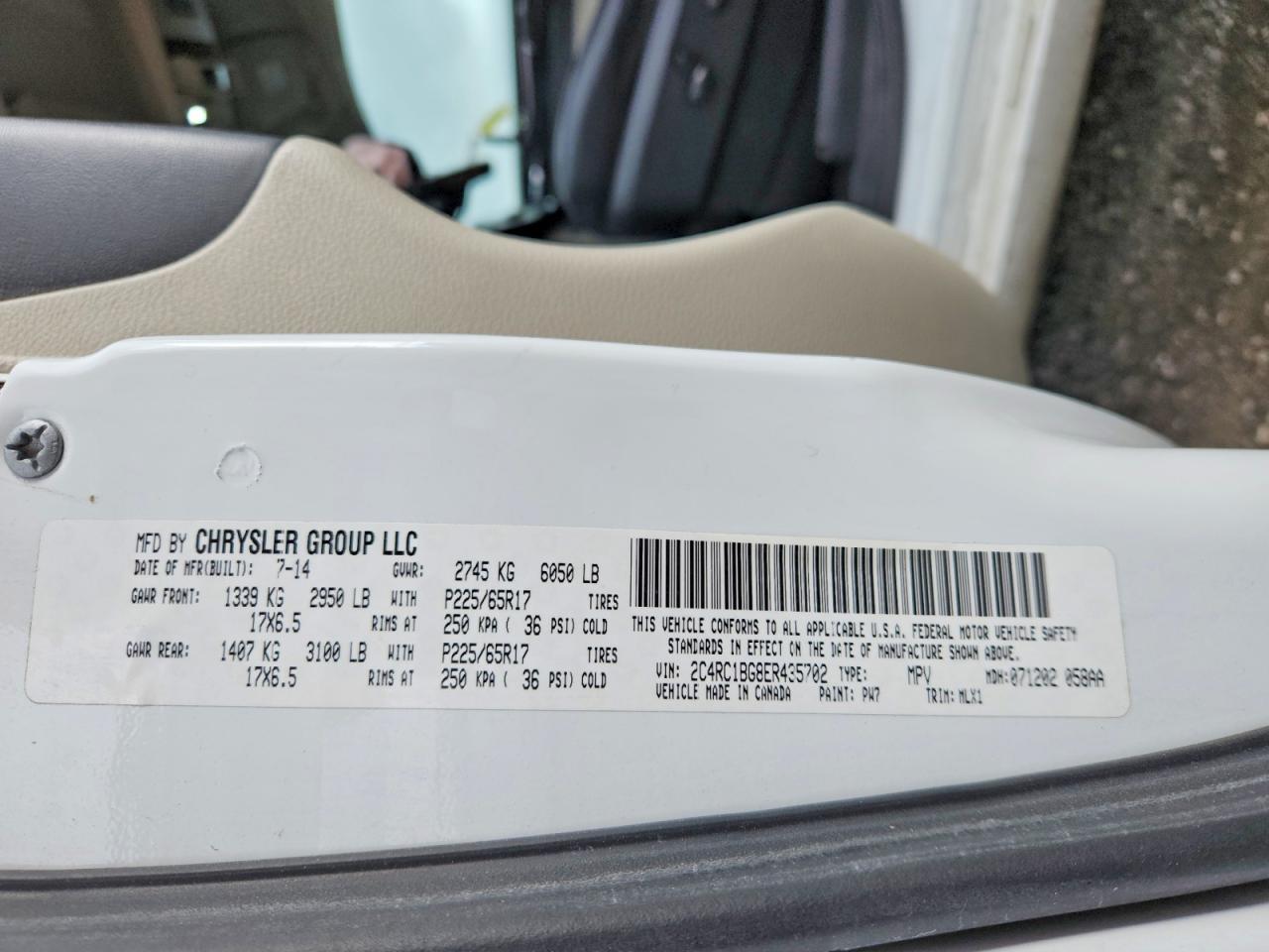 CHRYSLER TOWN & COUNTRY 2014 — 15