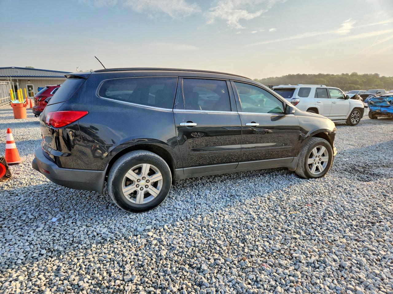 CHEVROLET TRAVERSE 2011 — 4