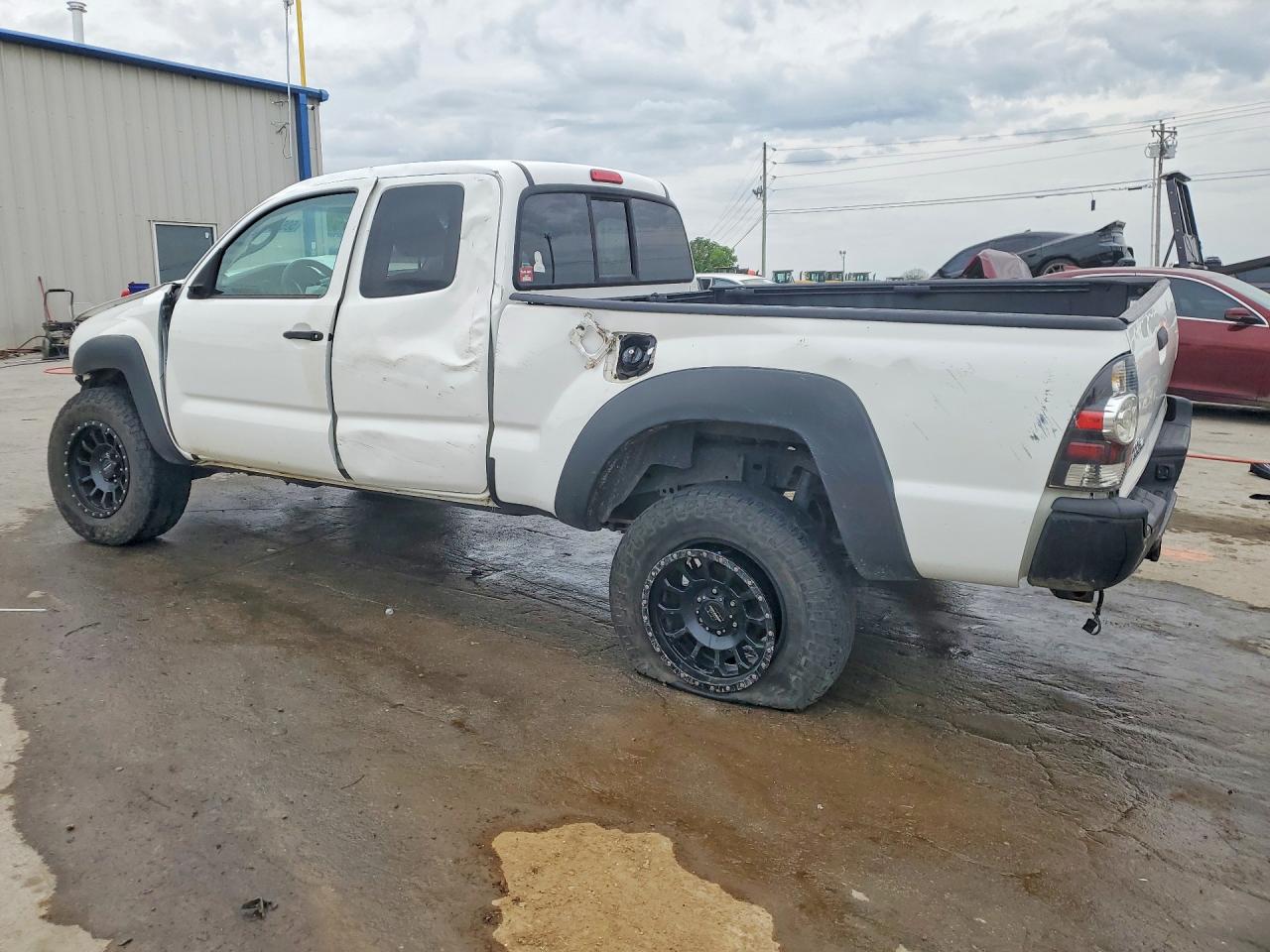 TOYOTA TACOMA 2014 — 3