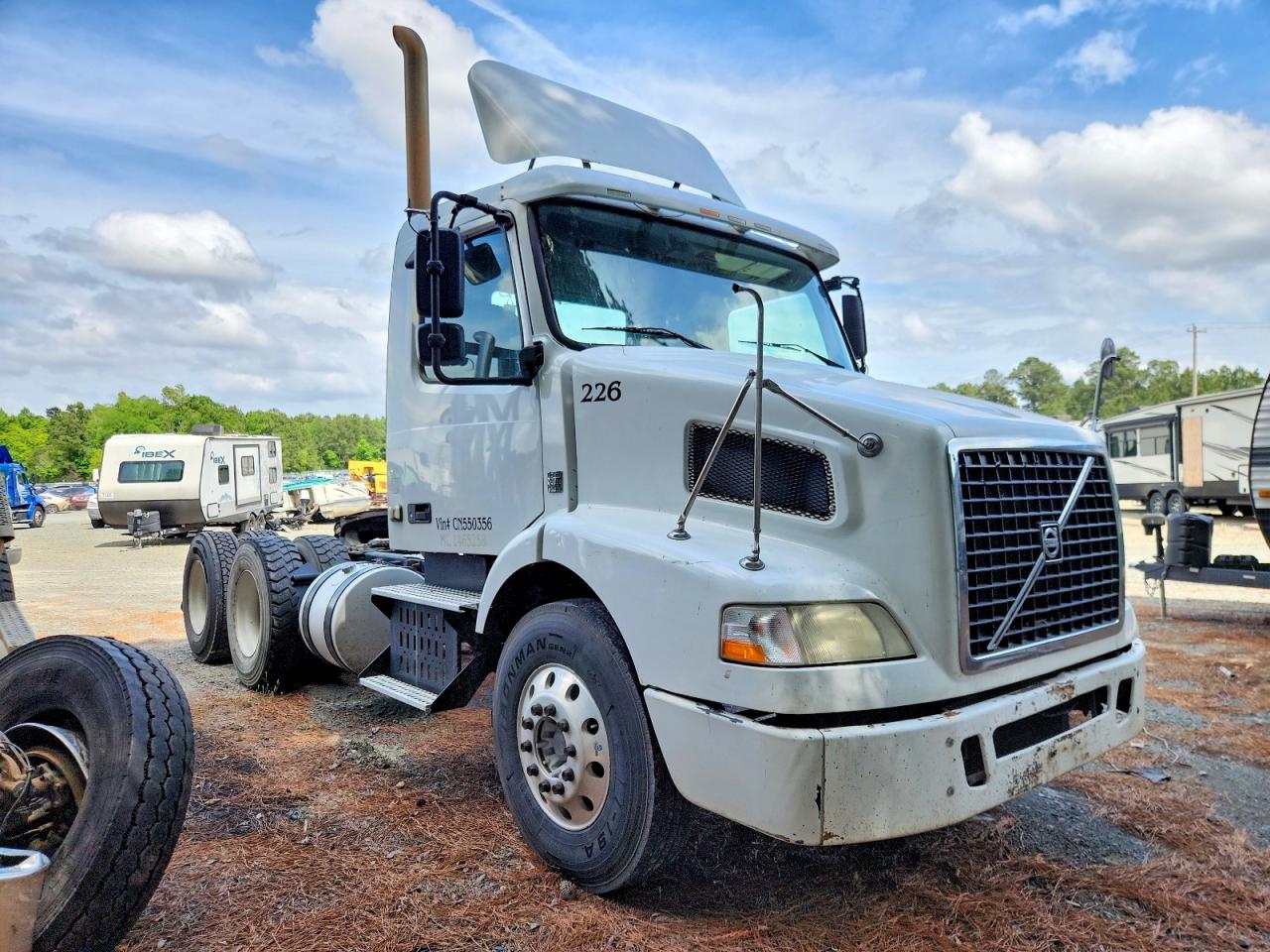 VOLVO VN 2012 — 2