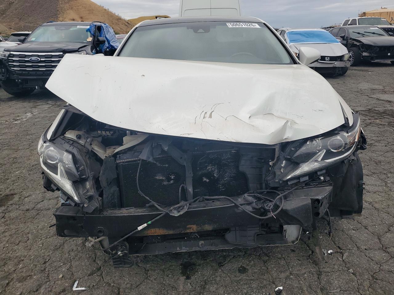 LEXUS ES 2018 — 6