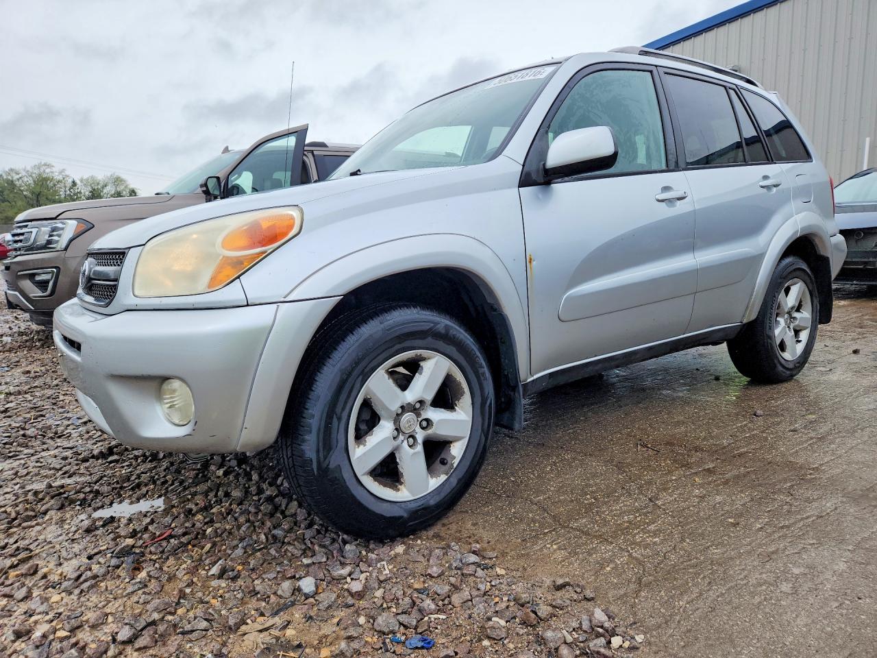TOYOTA RAV4 2005 — 2