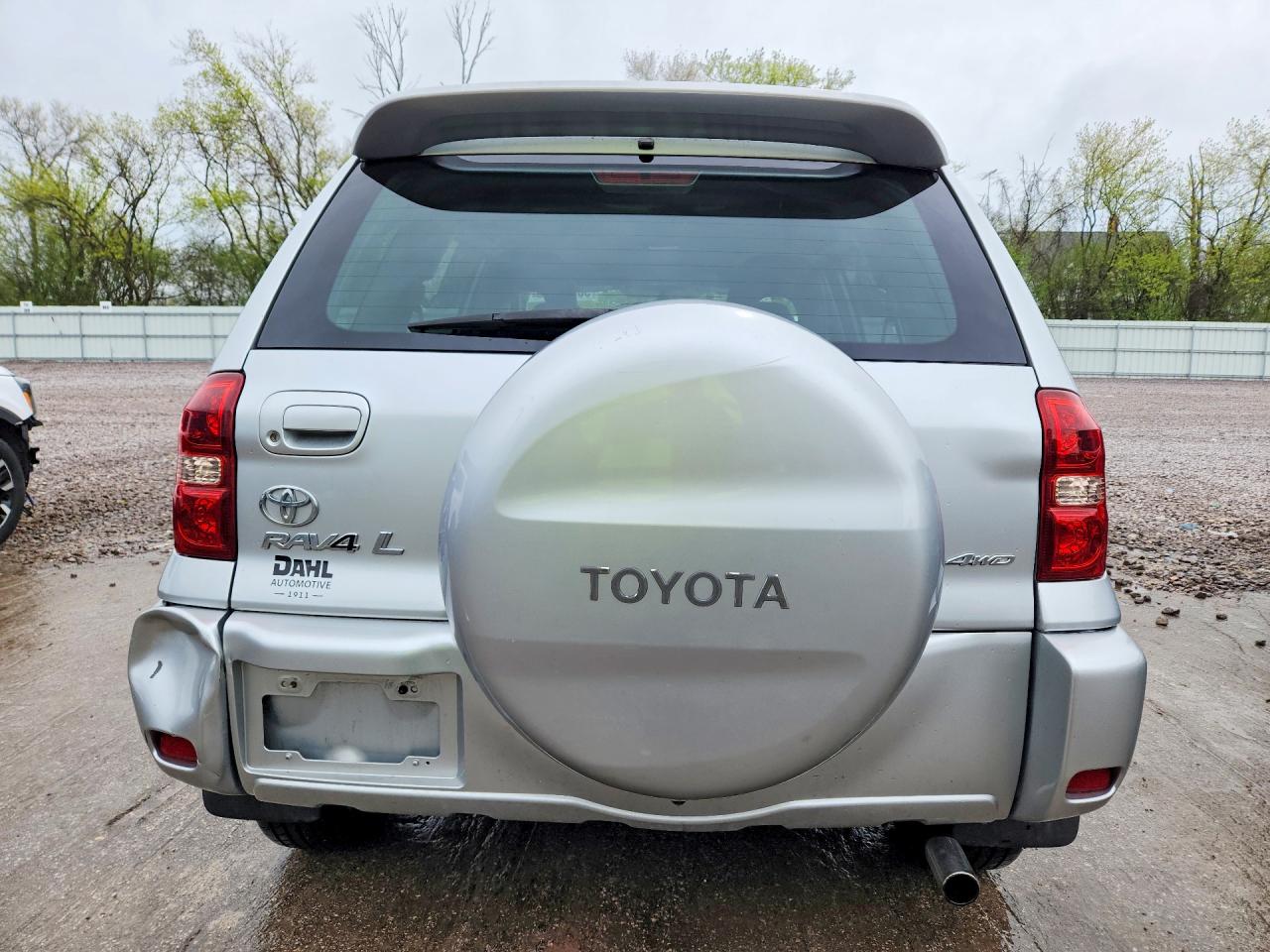 TOYOTA RAV4 2005 — 7