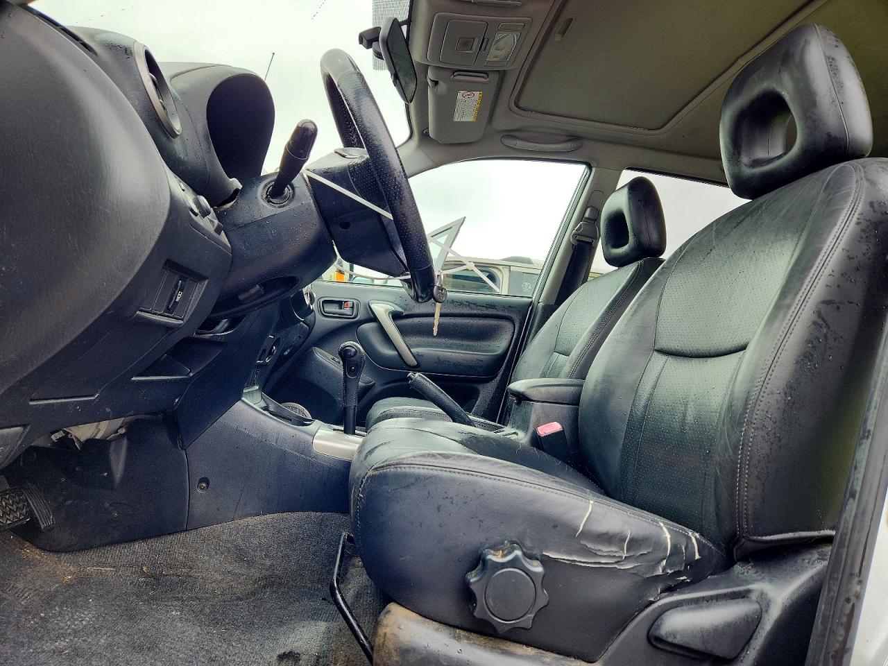 TOYOTA RAV4 2005 — 8
