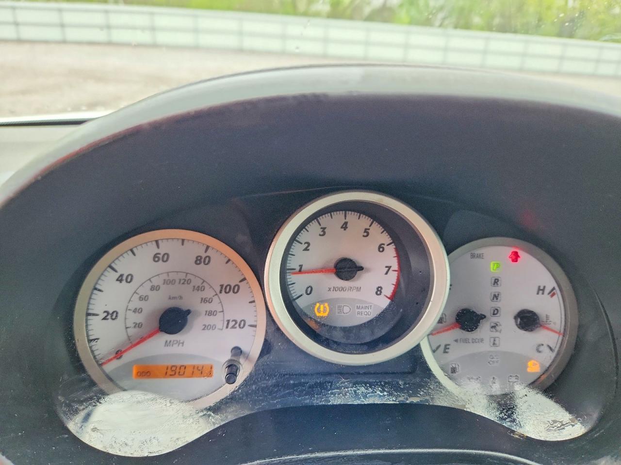 TOYOTA RAV4 2005 — 10