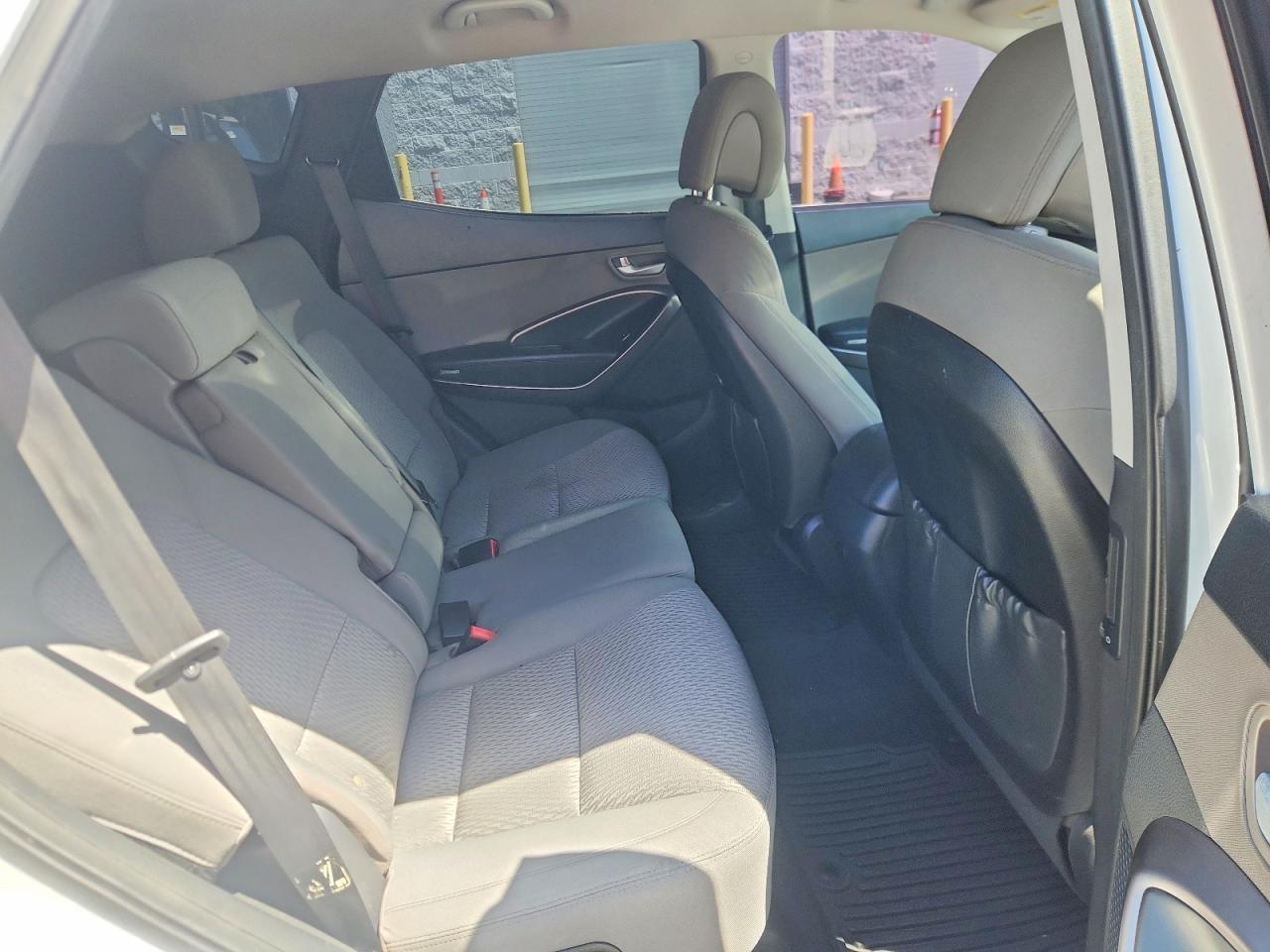 HYUNDAI SANTA FE SPORT 2015 — 11