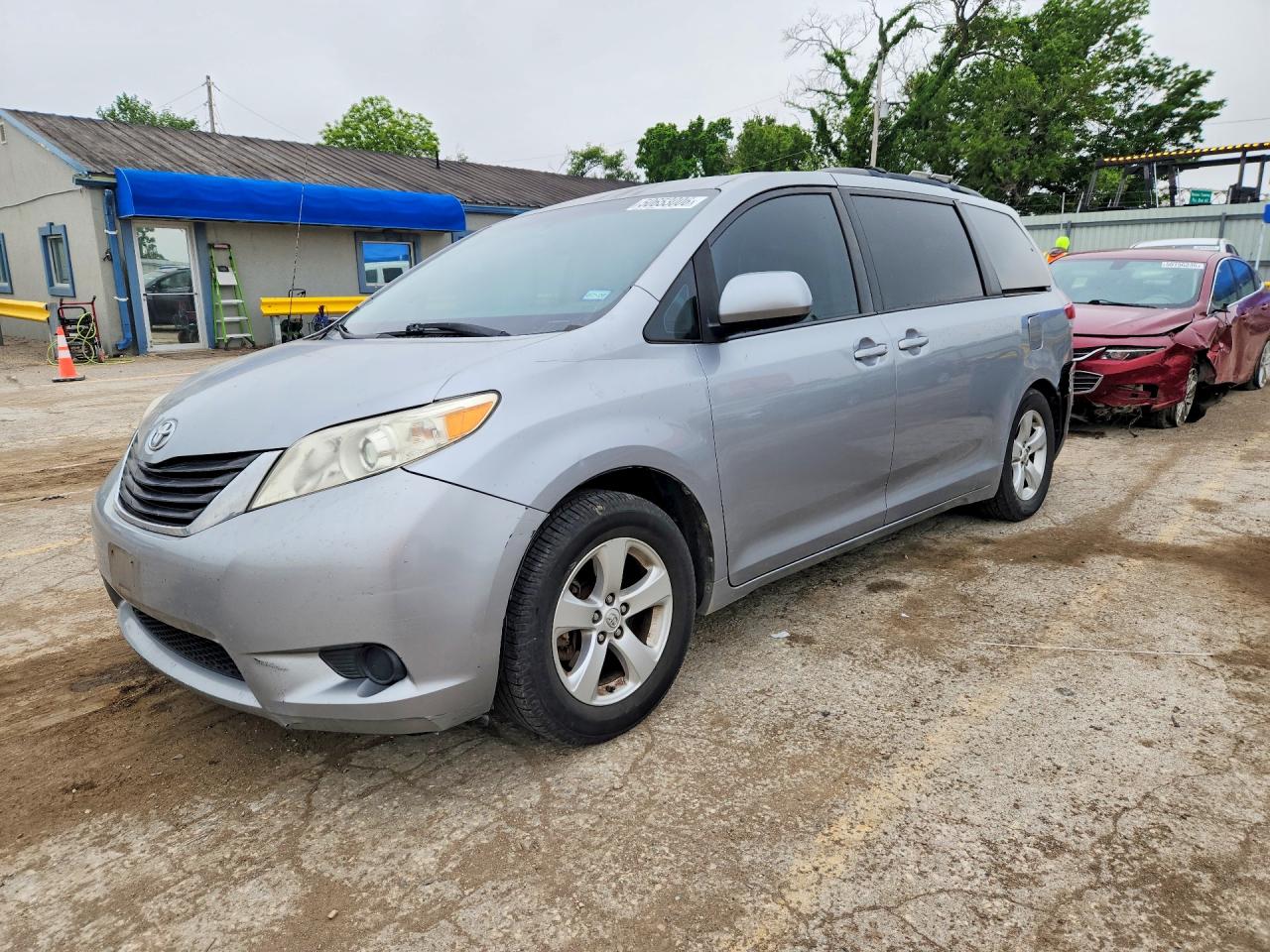 TOYOTA SIENNA 2013 — 2