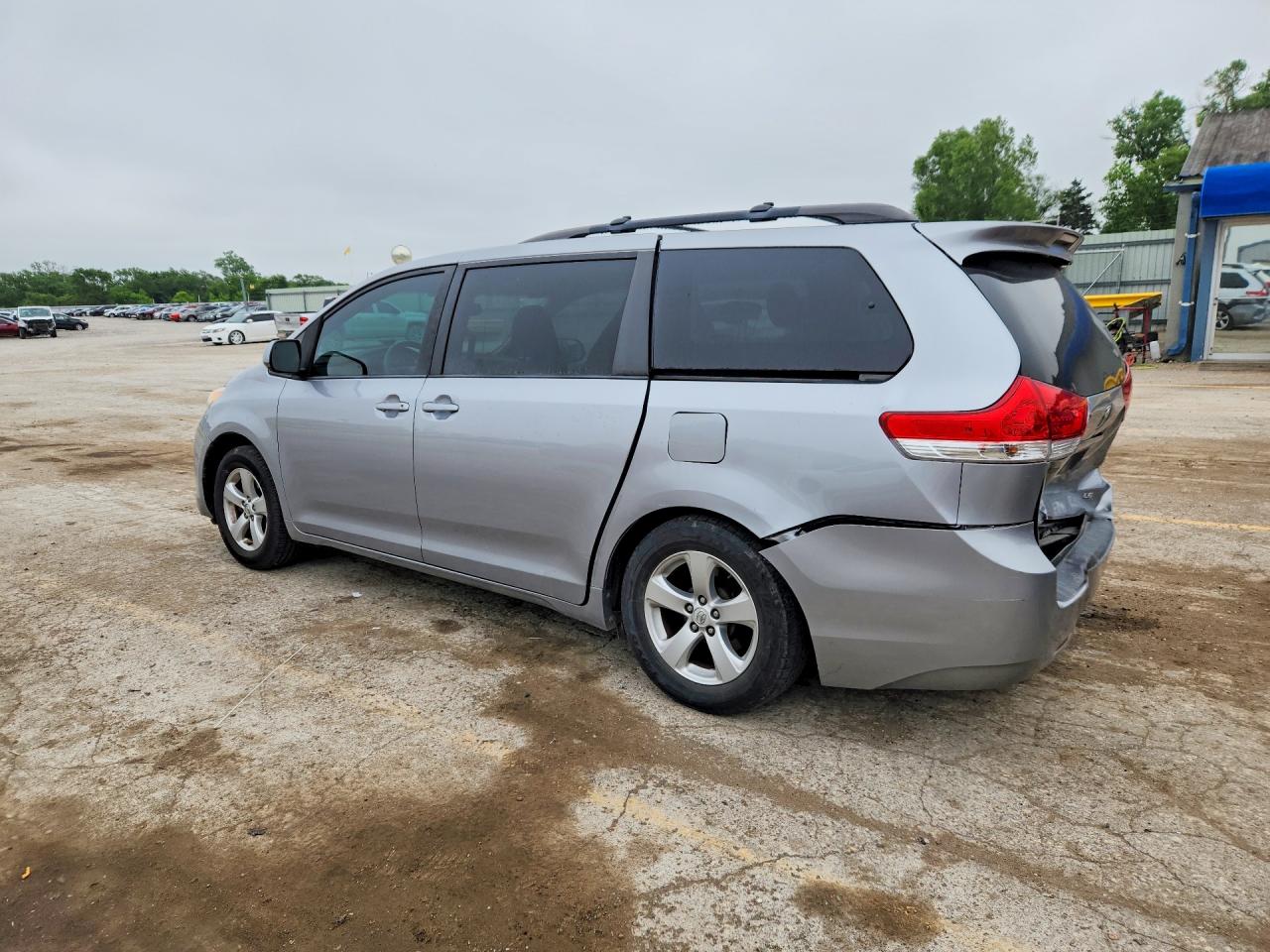 TOYOTA SIENNA 2013 — 3