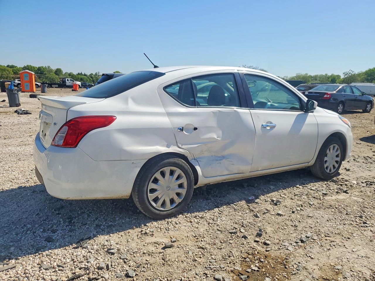 NISSAN VERSA 2019 — 4
