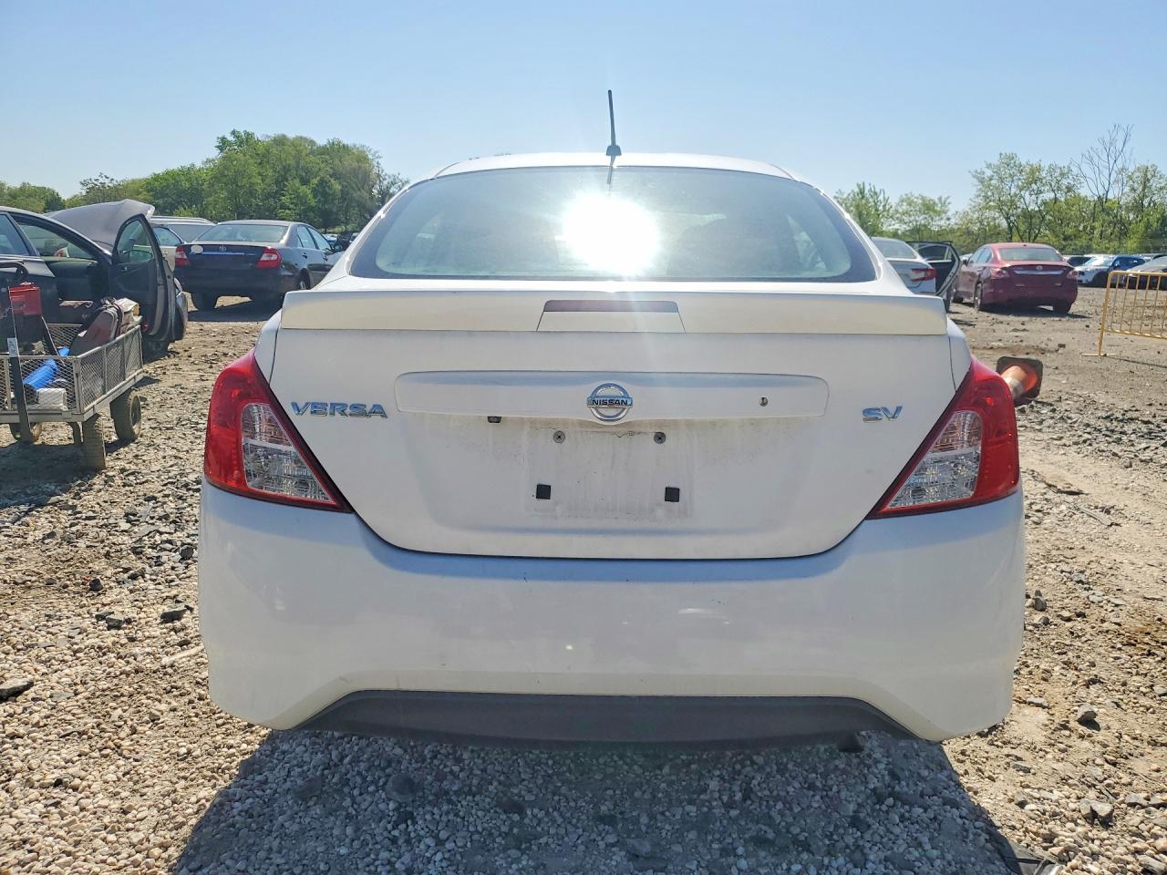 NISSAN VERSA 2019 — 7