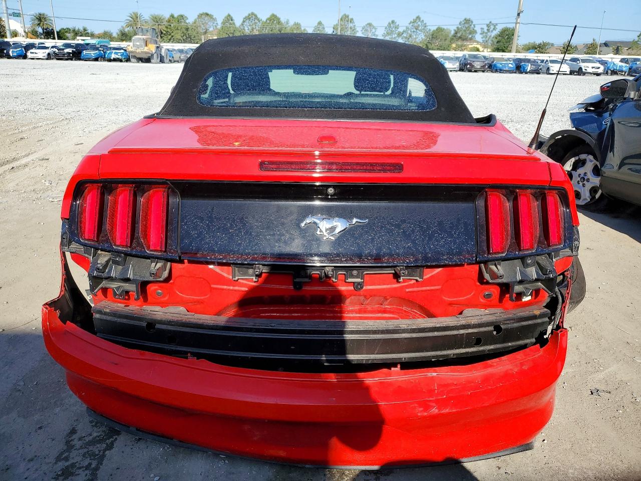 FORD MUSTANG 2017 — 7