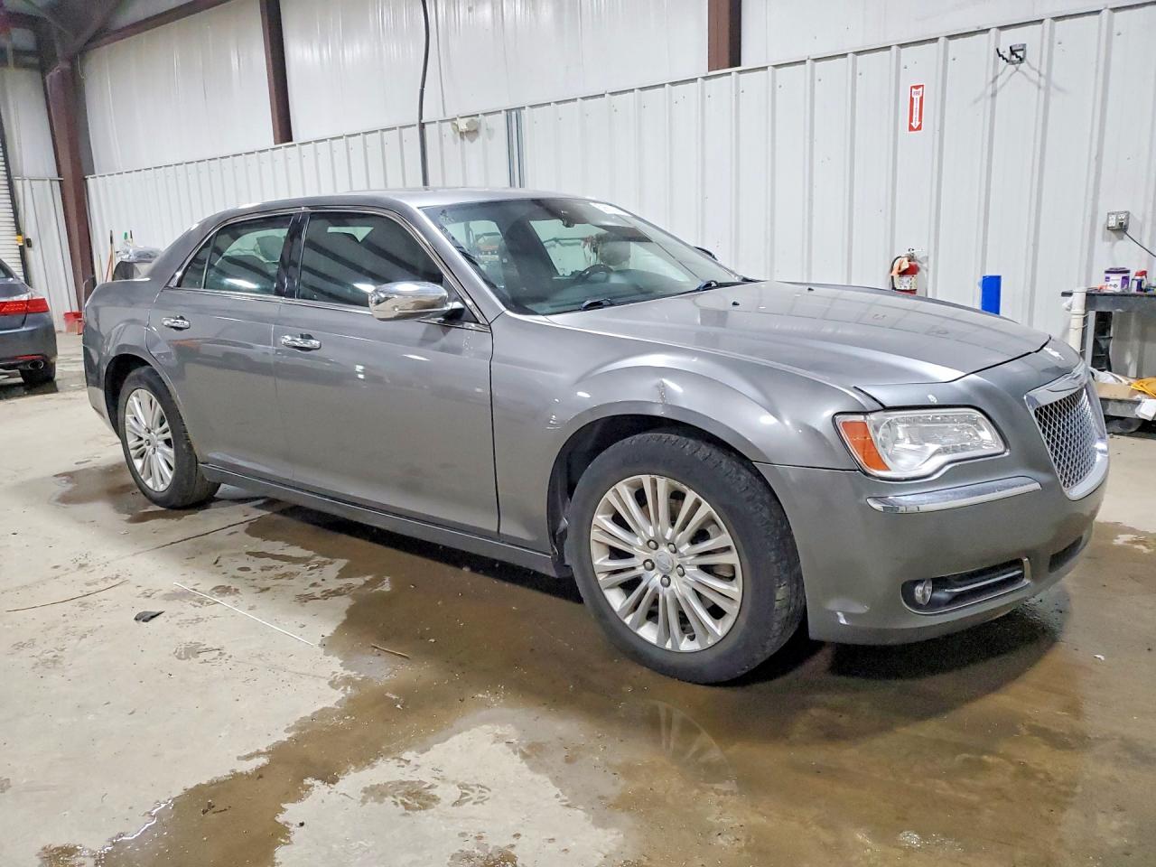 2011 CHRYSLER 300C