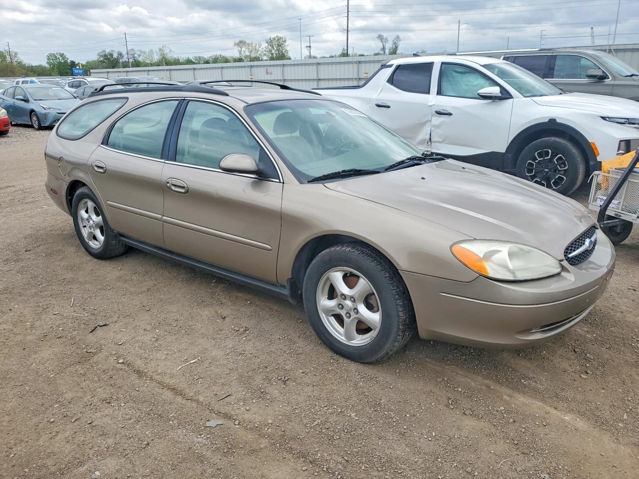 FORD TAURUS 2002 — 5