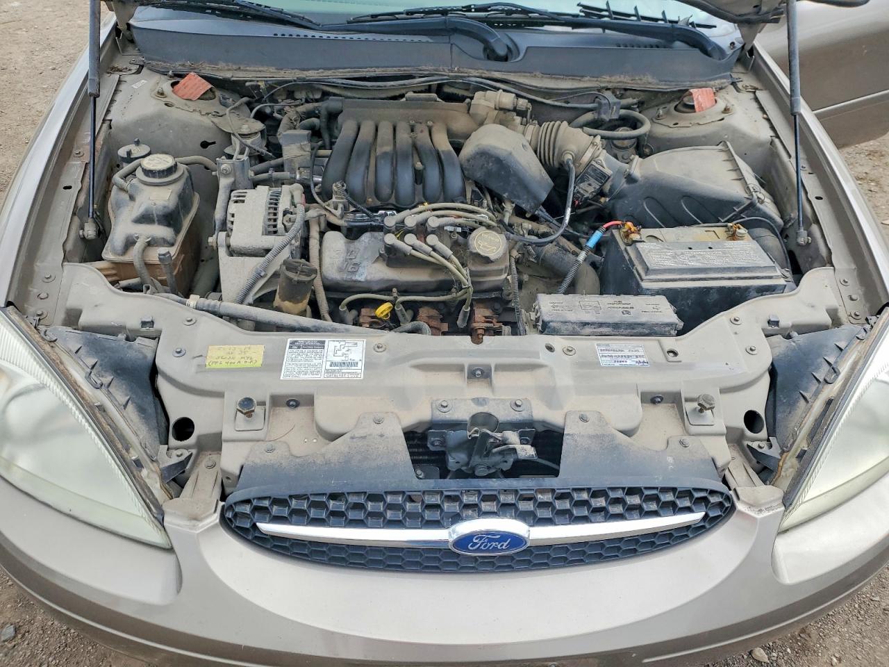FORD TAURUS 2002 — 12