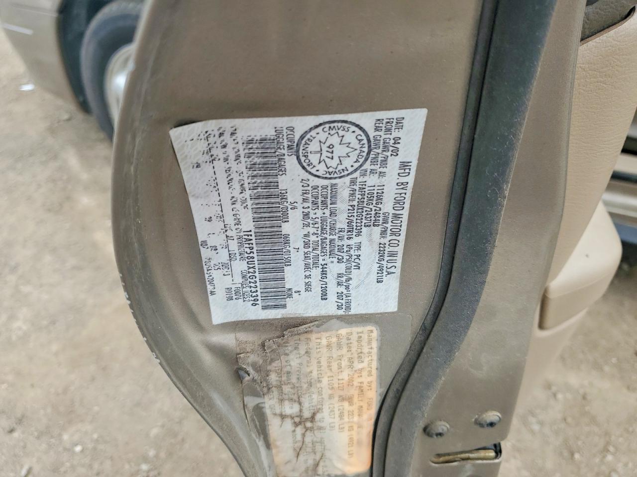 FORD TAURUS 2002 — 13