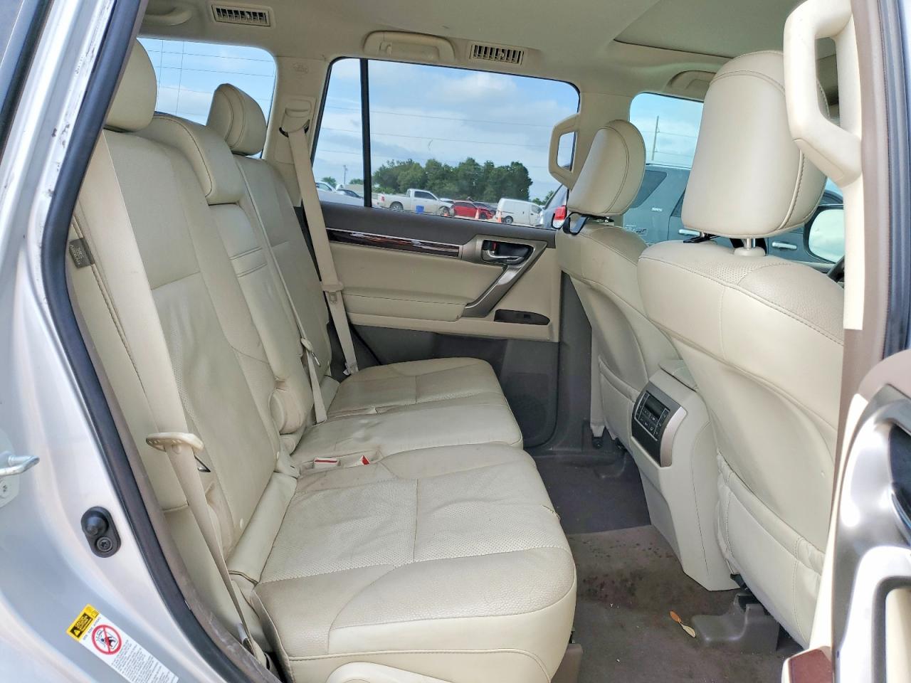 LEXUS GX 2015 — 12