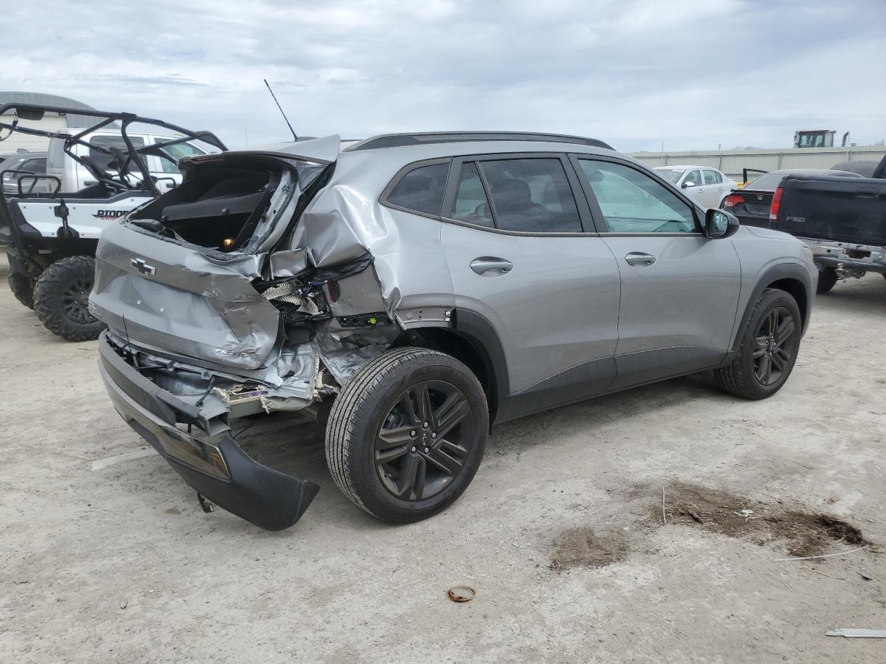 CHEVROLET TRAX 2024 — 4