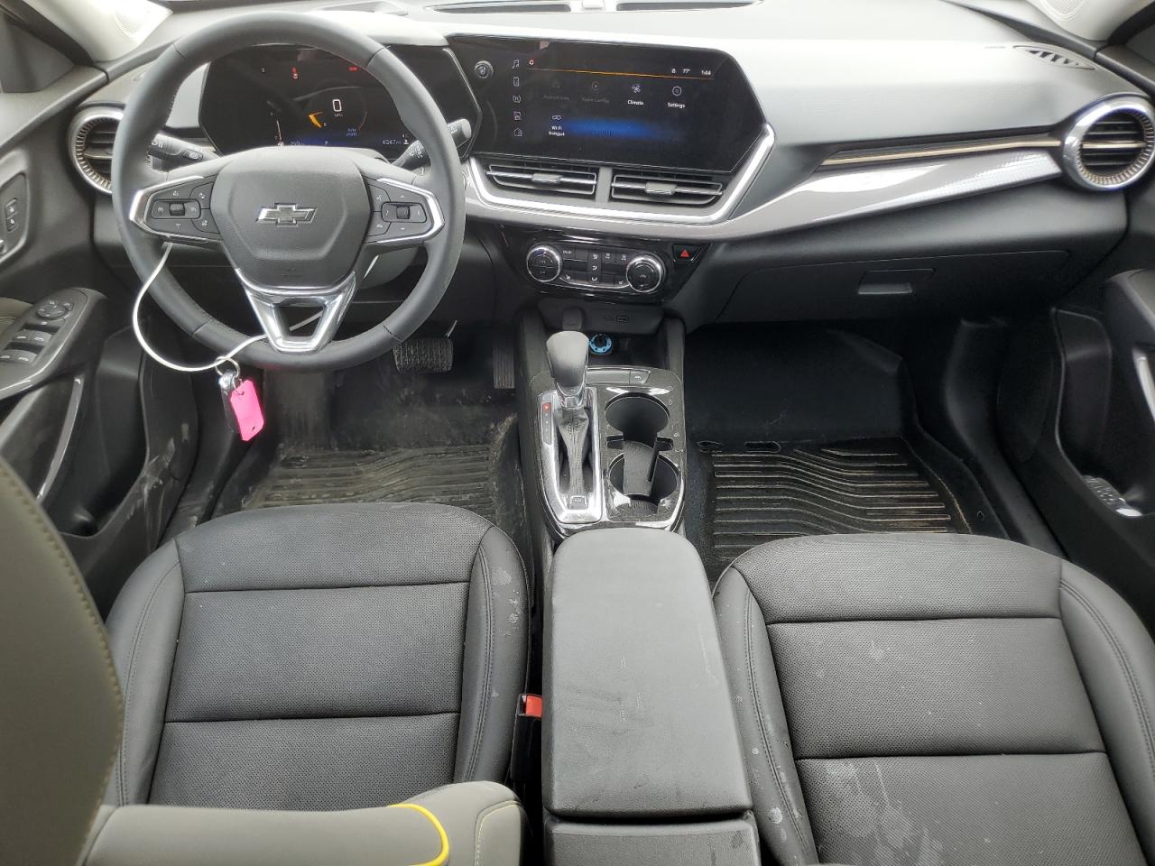 CHEVROLET TRAX 2024 — 9