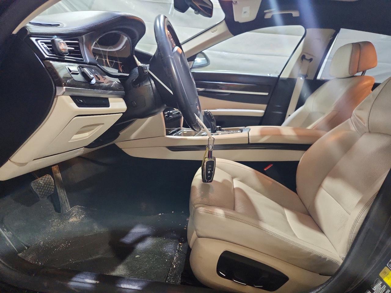 BMW 750 2013 — 8