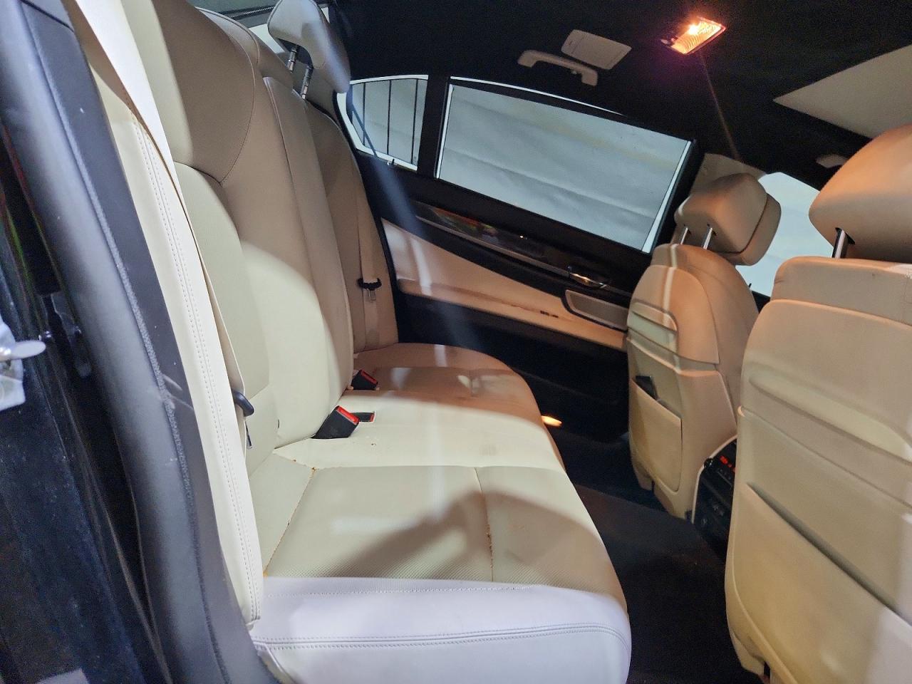 BMW 750 2013 — 11