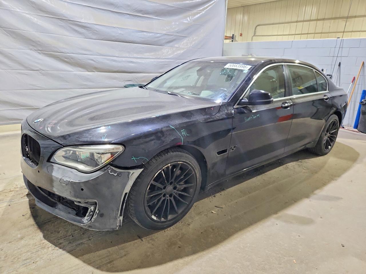 BMW 750 2013 — 2