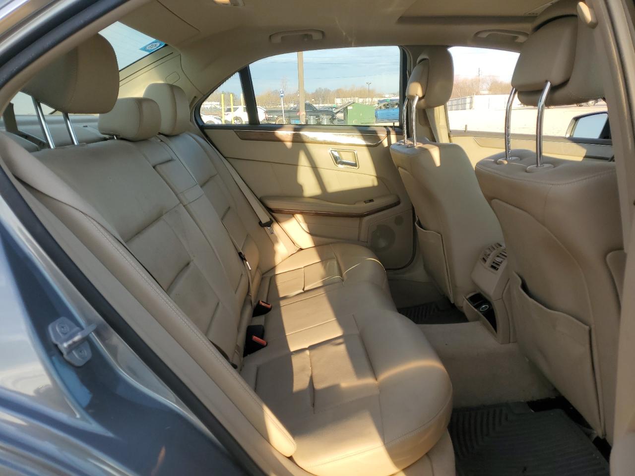 MERCEDES-BENZ E 2011 — 11