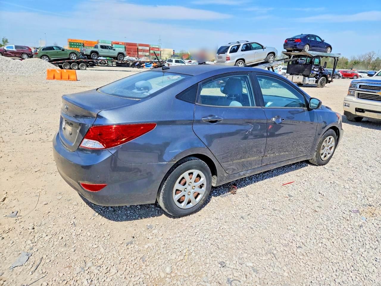 HYUNDAI ACCENT 2013 — 4