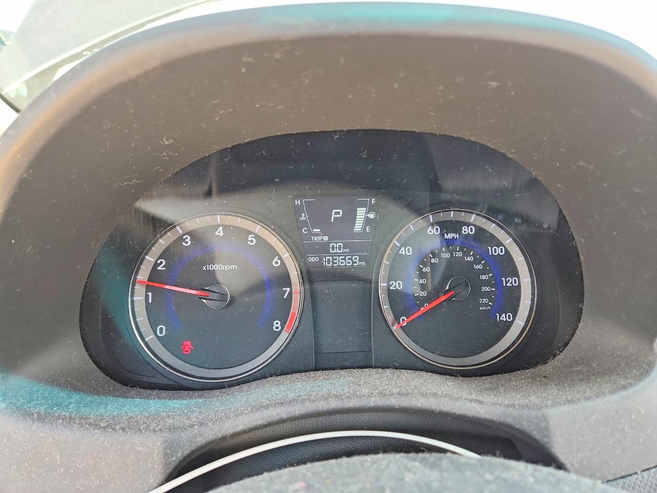 HYUNDAI ACCENT 2013 — 10