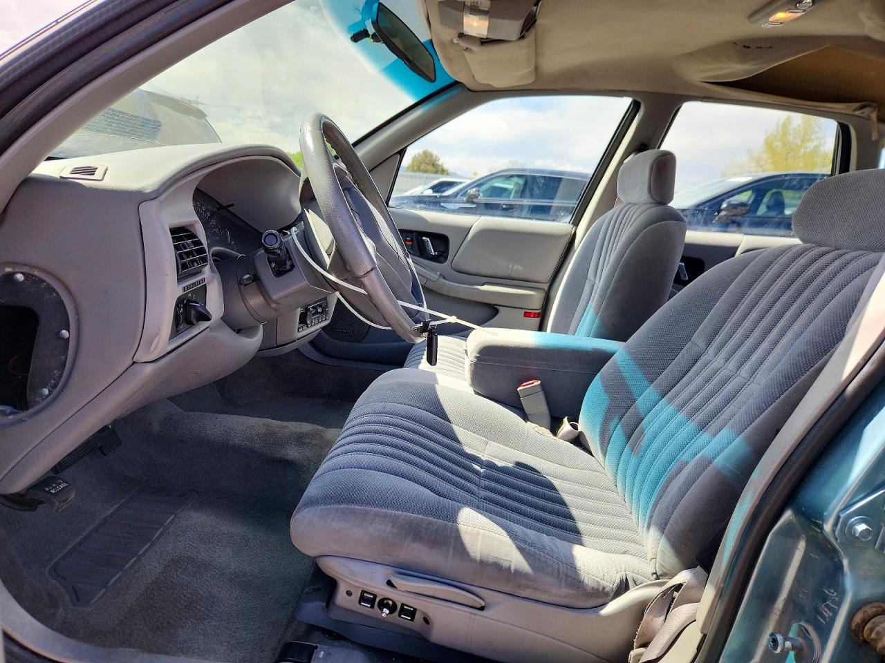 BUICK REGAL 1996 — 8