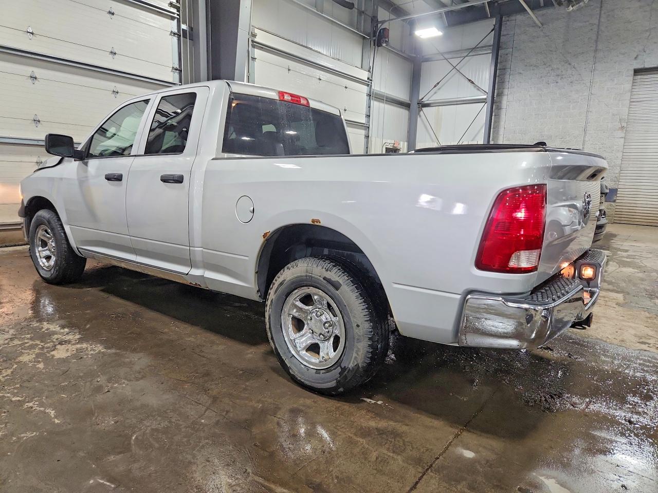 DODGE RAM 1500 2011 — 3