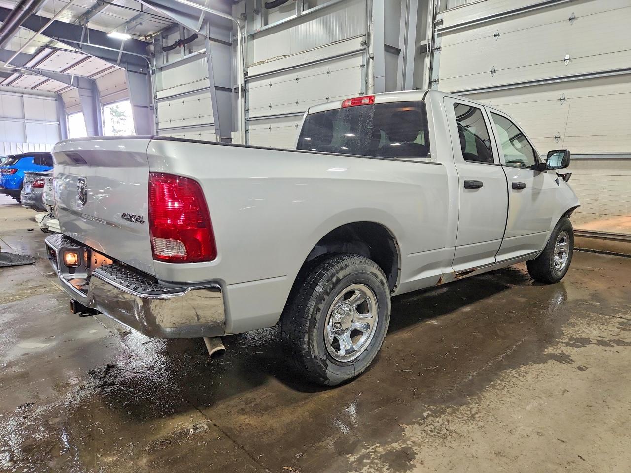 DODGE RAM 1500 2011 — 4
