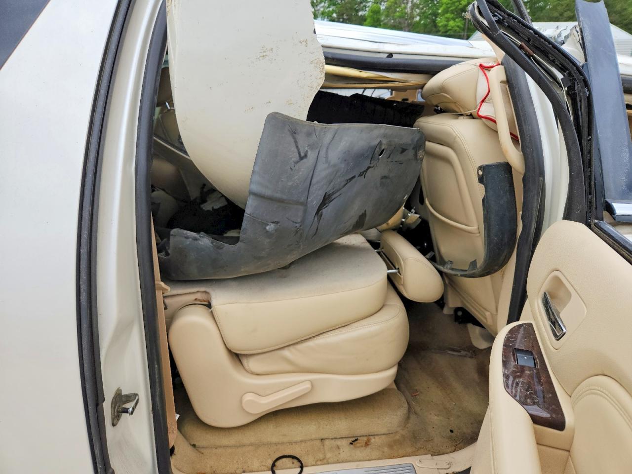 CADILLAC ESCALADE 2007 — 12