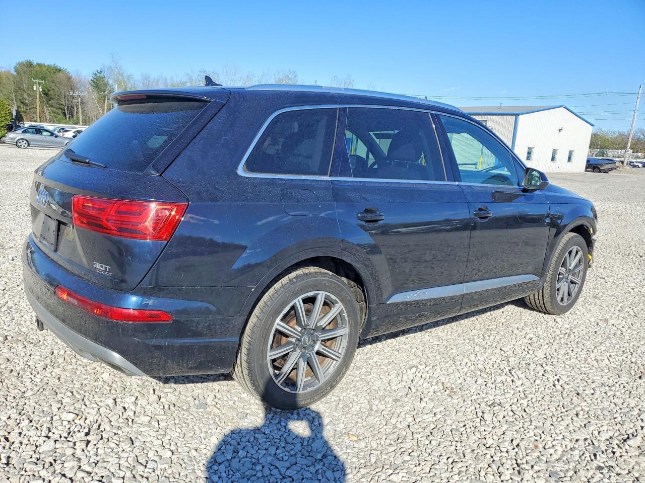 AUDI Q7 2017 — 4