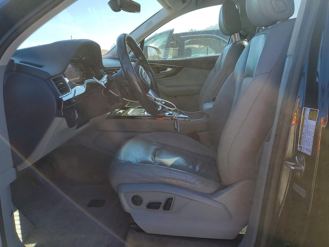 AUDI Q7 2017 — 8