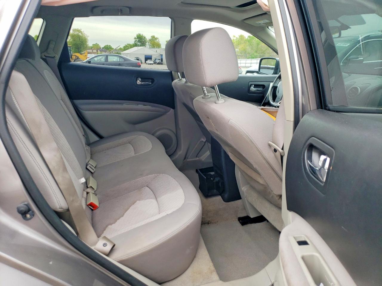 NISSAN ROGUE 2010 — 12