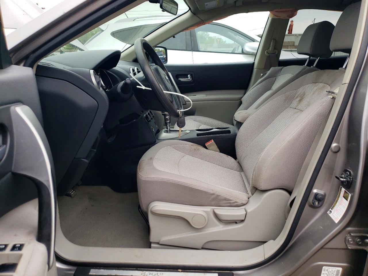 NISSAN ROGUE 2010 — 8