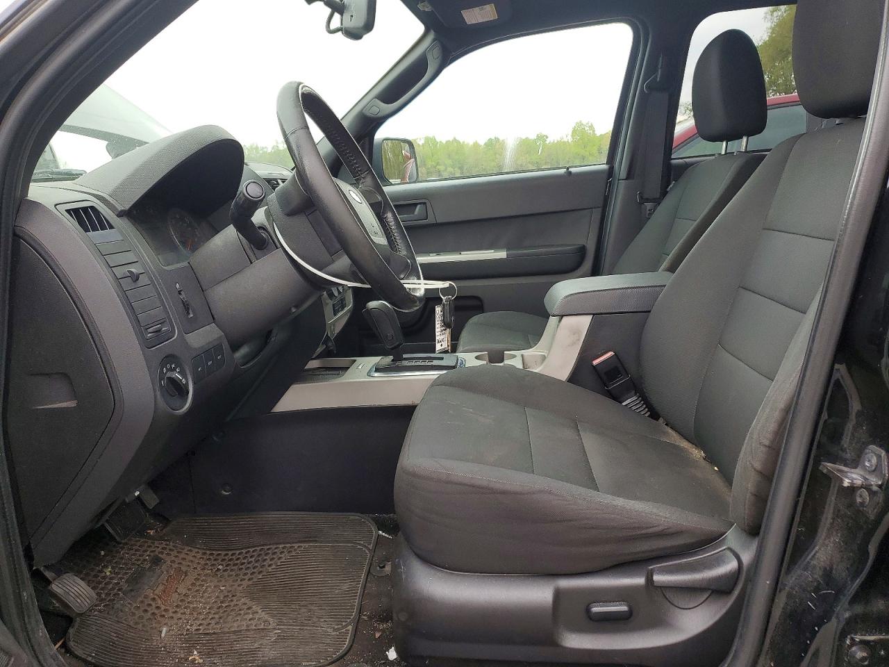 FORD ESCAPE 2012 — 8