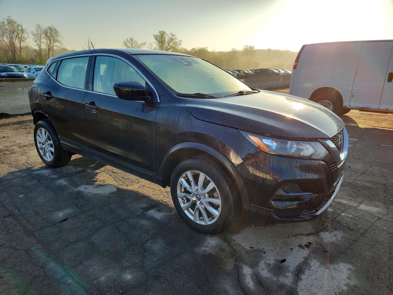 NISSAN ROGUE SPORT 2021 — 5