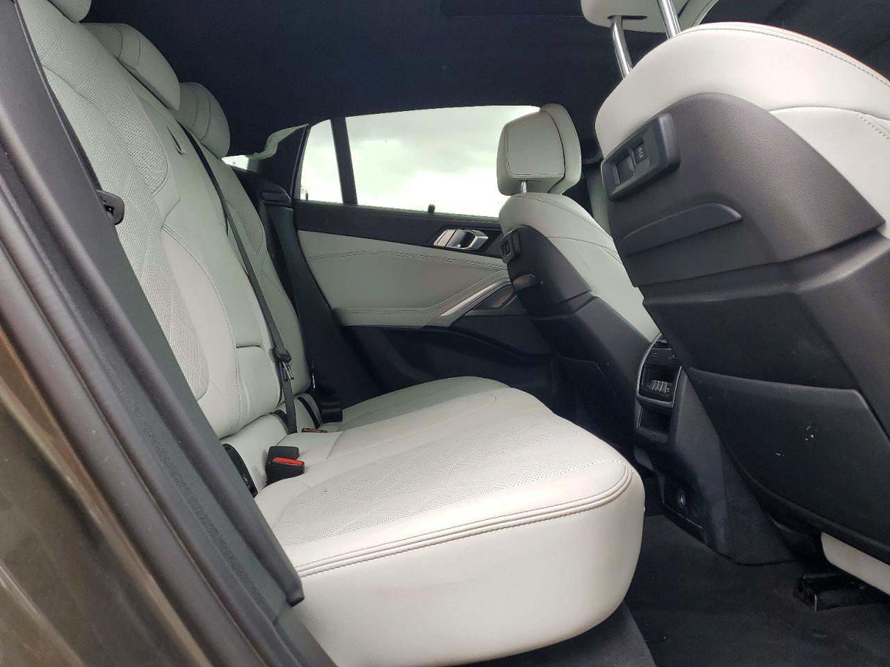 BMW X6 2023 — 11