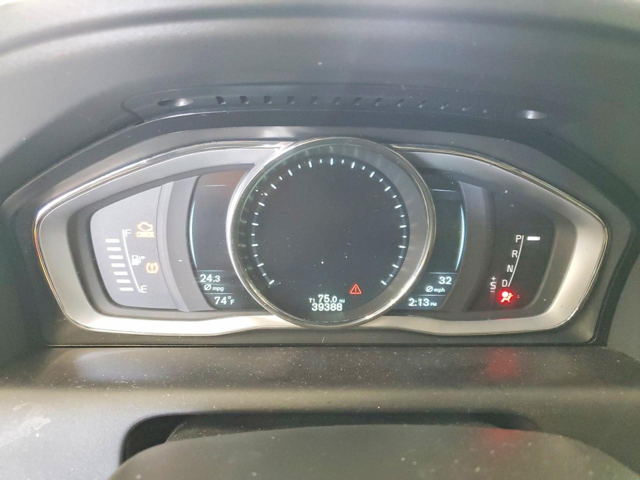VOLVO XC60 2016 — 10