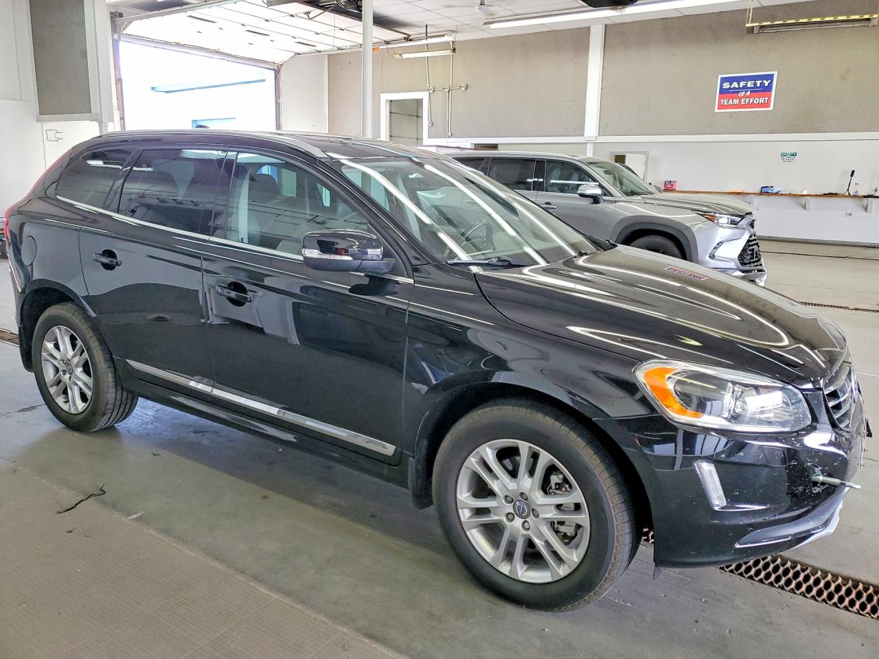 VOLVO XC60 2016 — 5