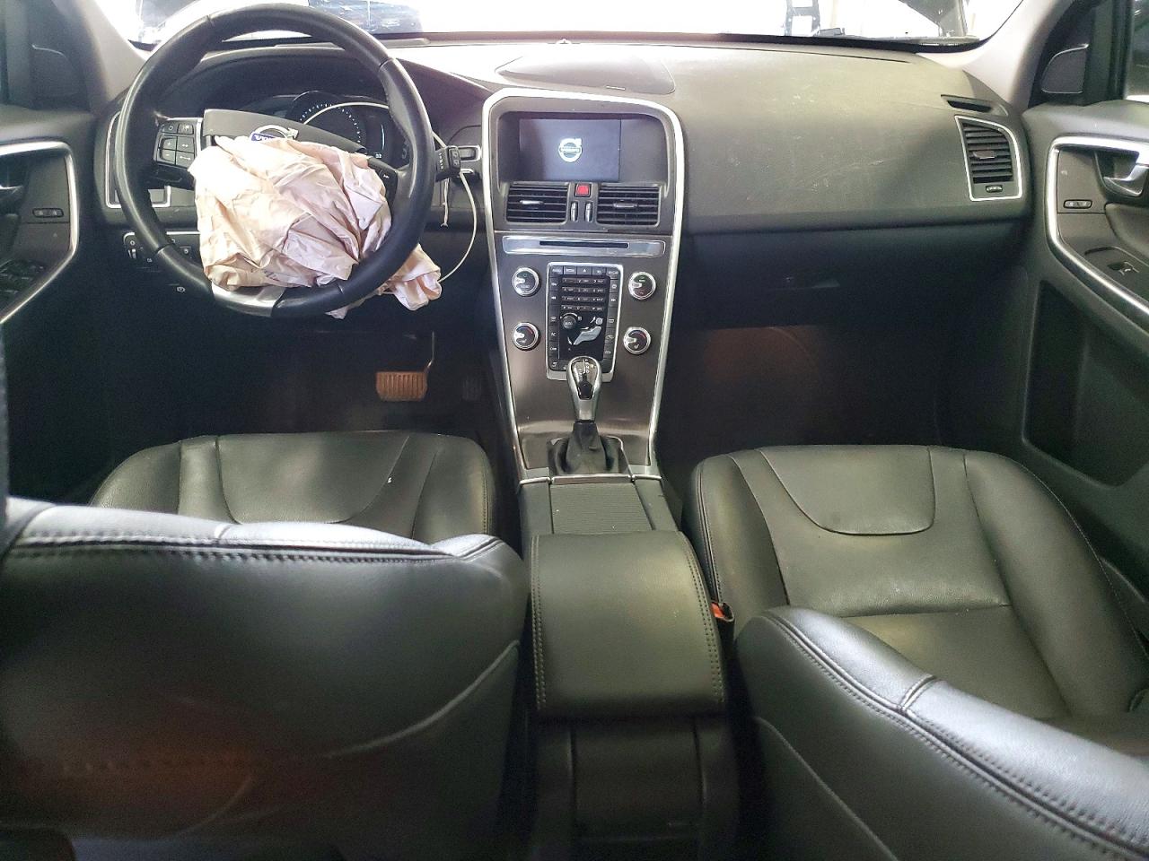 VOLVO XC60 2016 — 9