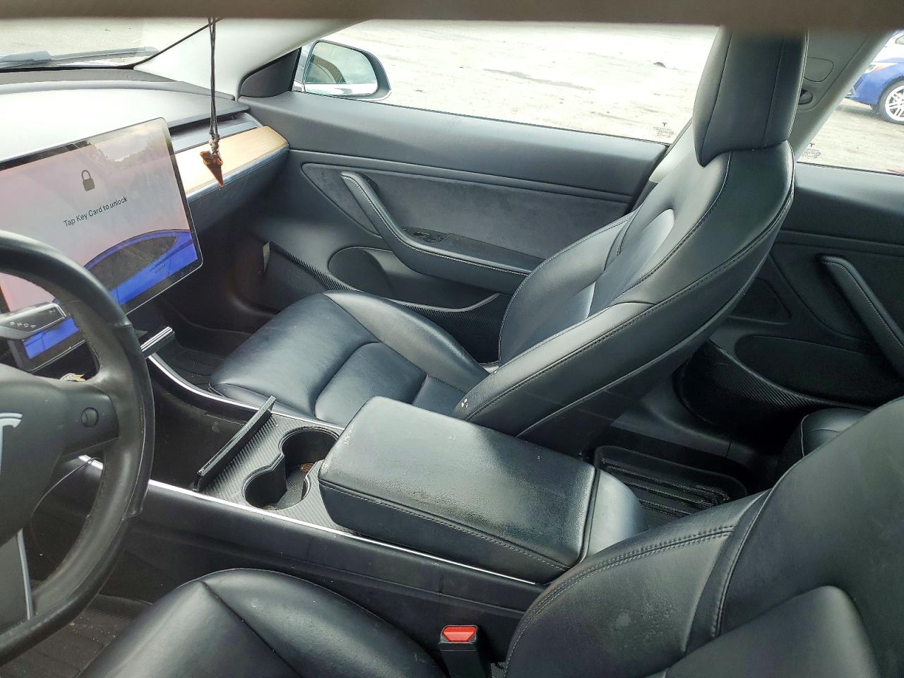 TESLA MODEL 3 2019 — 10